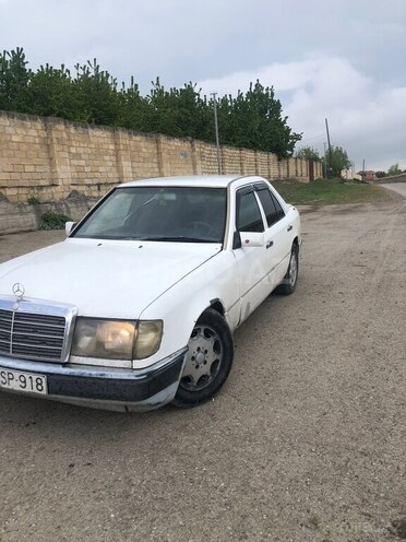 Mercedes E 200 1990, 370,000 km - 2.0 l - Bakı