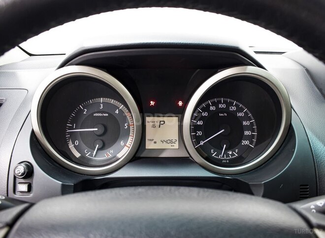 Toyota Prado 2012, 220,000 km - 3.0 л - Bakı