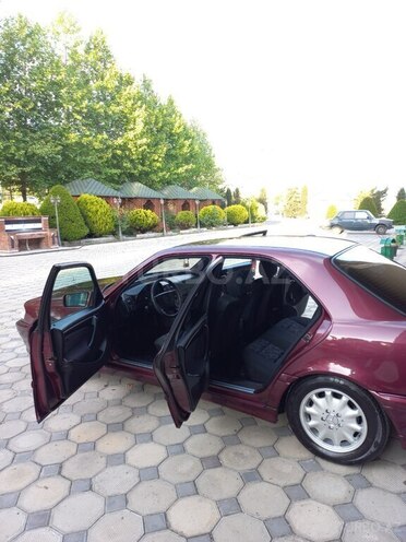 Mercedes C 180 1998, 296,826 km - 1.8 l - Şəki