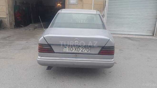Mercedes E 300 1991, 523,523 km - 3.0 л - Bakı