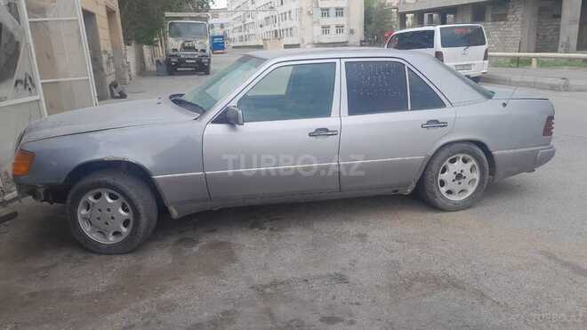 Mercedes E 300 1991, 523,523 km - 3.0 л - Bakı