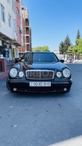 Mercedes E 240 1996, 500,000 km - 2.8 l - Yevlax