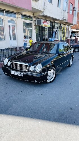 Mercedes E 240 1996, 500,000 km - 2.8 l - Yevlax