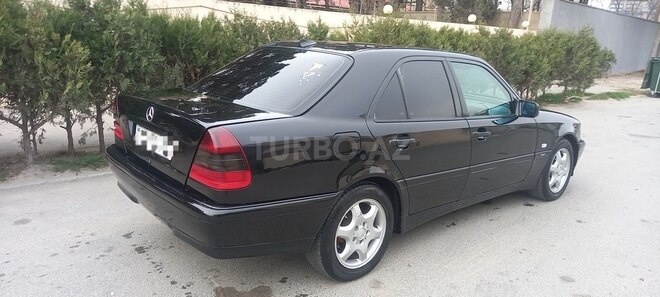 Mercedes C 240 2000, 329,000 km - 2.4 l - Bakı