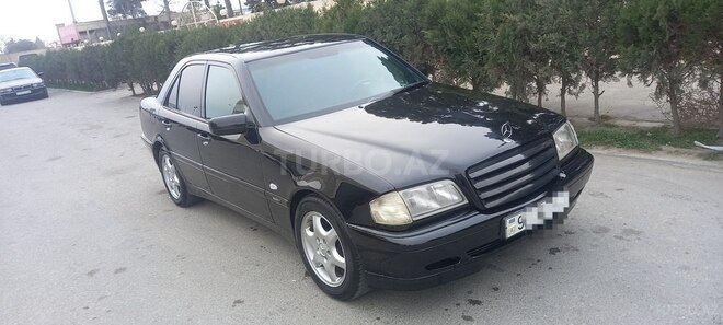 Mercedes C 240 2000, 329,000 km - 2.4 l - Bakı