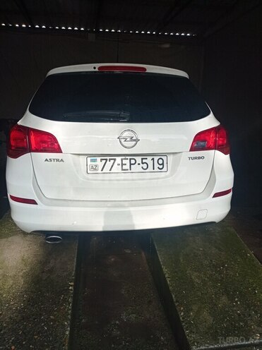 Opel Astra 2011, 150,000 km - 1.4 l - Goranboy
