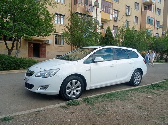 Opel Astra 2011, 150,000 km - 1.4 l - Goranboy
