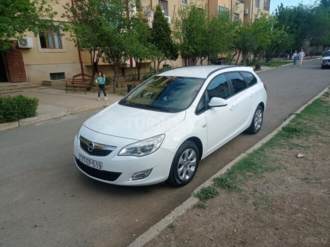 Opel Astra 2011, 150,000 km - 1.4 l - Goranboy