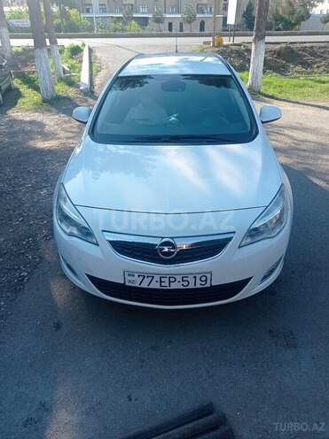 Opel Astra 2011, 150,000 km - 1.4 l - Goranboy