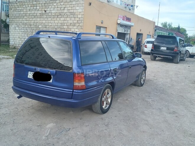 Opel Astra 1998, 231,200 km - 1.6 l - Salyan