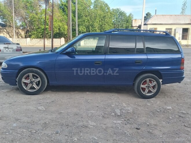 Opel Astra 1998, 231,200 km - 1.6 l - Salyan