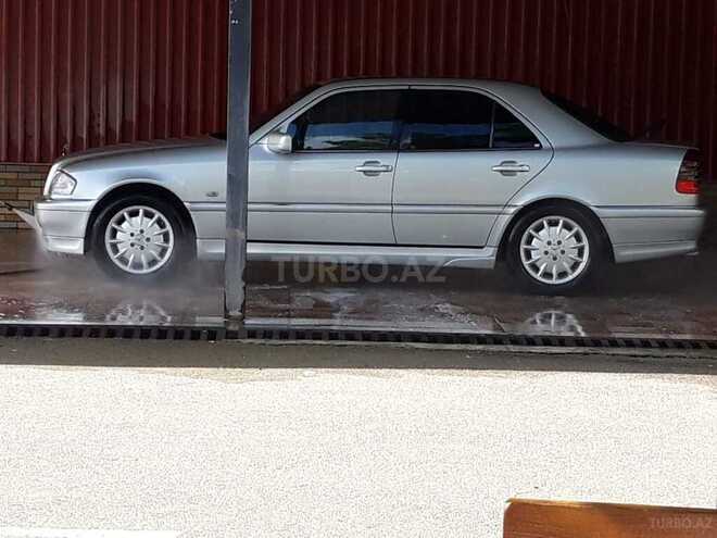 Mercedes C 240 1999, 145,876 km - 2.4 l - Ağcabədi