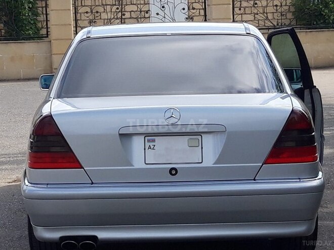 Mercedes C 240 1999, 145,876 km - 2.4 l - Ağcabədi