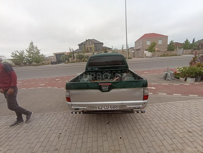 Mitsubishi L200 2002, 597,000 km - 2.5 l - Bakı