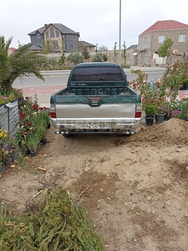 Mitsubishi L200 2002, 597,000 km - 2.5 l - Bakı