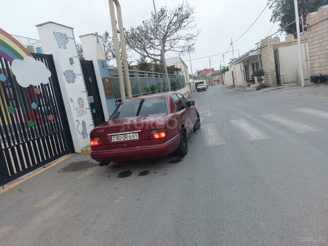 Mercedes E 200 1994, 336,846 km - 2.0 l - Bakı
