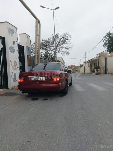 Mercedes E 200 1994, 336,846 km - 2.0 l - Bakı