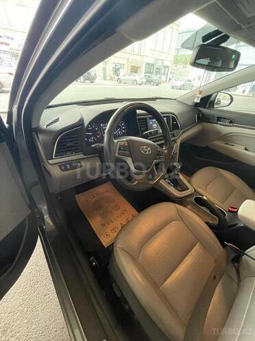 Hyundai Elantra 2017, 25,750 km - 2.0 l - Bakı