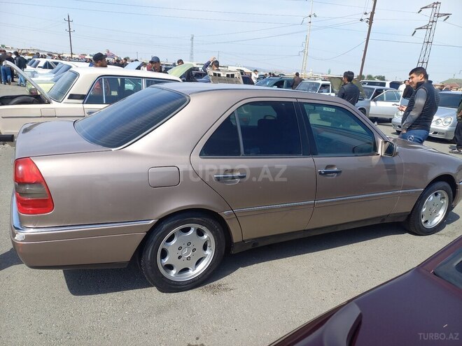 Mercedes C 220 1993, 446,842 km - 2.2 л - Bakı