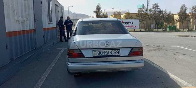 Mercedes E 300 1992, 150,000 km - 3.0 l - Bakı