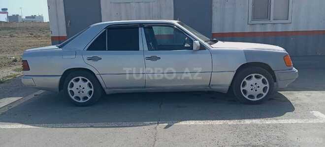 Mercedes E 300 1992, 150,000 km - 3.0 l - Bakı