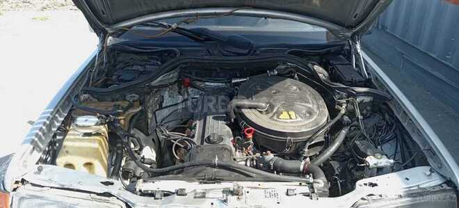 Mercedes E 300 1992, 150,000 km - 3.0 l - Bakı