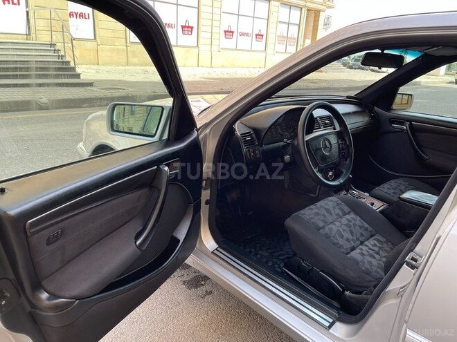 Mercedes C 240 1998, 234,518 km - 2.4 l - Sumqayıt