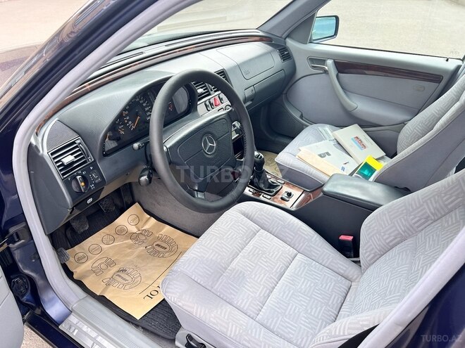 Mercedes C 180 2000, 325,000 km - 1.8 l - Gəncə