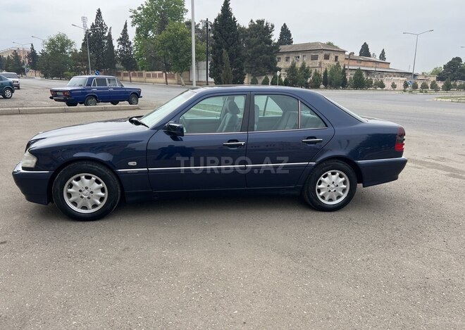 Mercedes C 180 2000, 325,000 km - 1.8 l - Gəncə