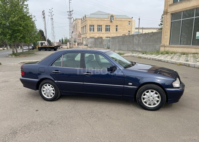 Mercedes C 180 2000, 325,000 km - 1.8 l - Gəncə