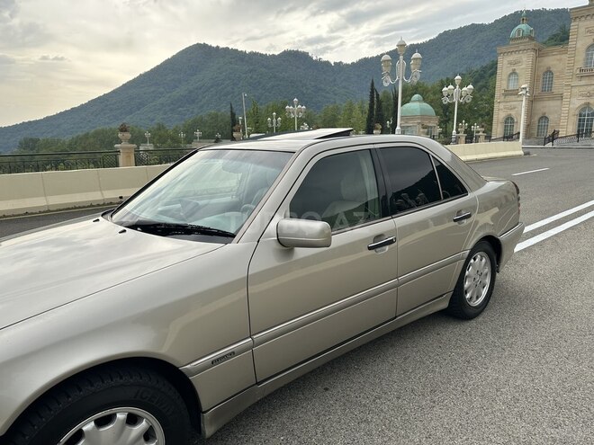 Mercedes C 230 1998, 293,951 km - 2.3 l - Qəbələ