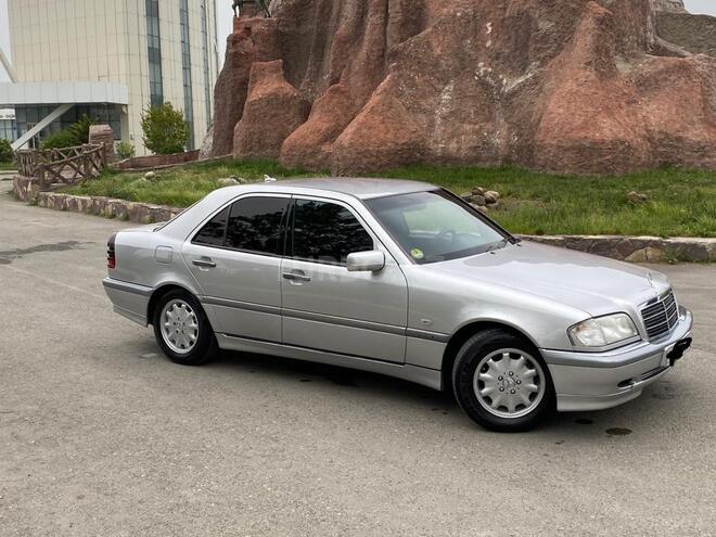 Mercedes C 220 1999, 267,000 km - 2.2 l - Xaçmaz