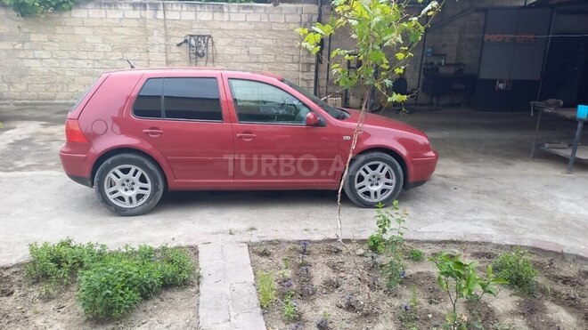 Volkswagen Golf 2001, 225,800 km - 1.6 l - Yevlax