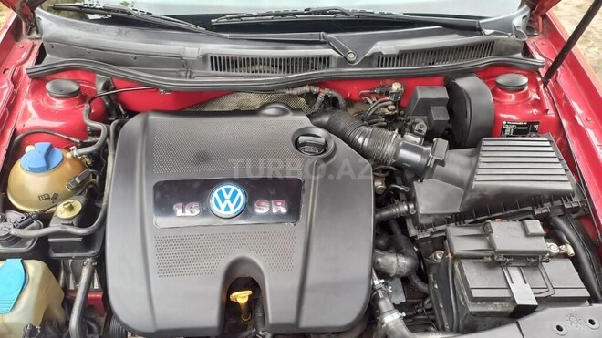 Volkswagen Golf 2001, 225,800 km - 1.6 l - Yevlax