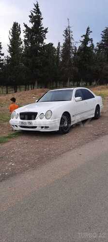 Mercedes E 220 2001, 221,421 km - 2.2 л - Bakı