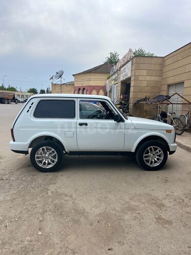 LADA (VAZ) Niva 2012, 275,000 km - 1.7 л - Salyan