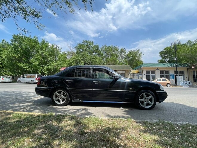 Mercedes C 230 1997, 410,000 km - 2.3 л - Sumqayıt