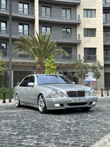 Mercedes E 320 2001, 314,373 km - 3.2 l - Bakı