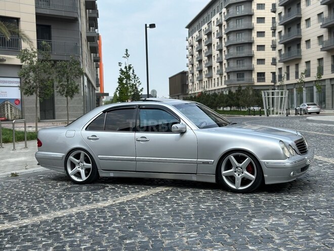 Mercedes E 320 2001, 314,373 km - 3.2 l - Bakı