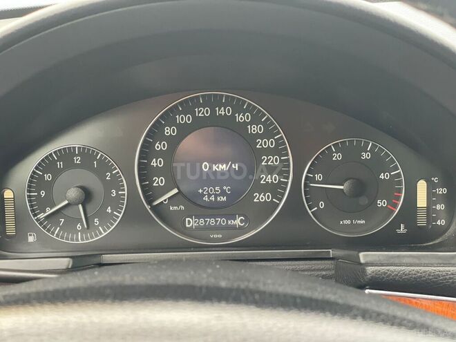 Mercedes E 220 2008, 289,000 km - 2.2 л - Bakı