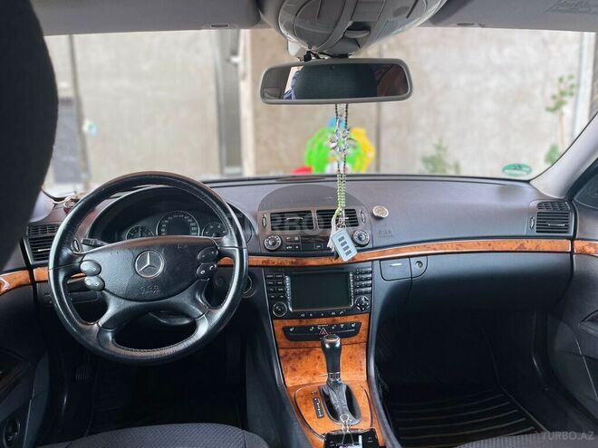Mercedes E 220 2008, 289,000 km - 2.2 л - Bakı