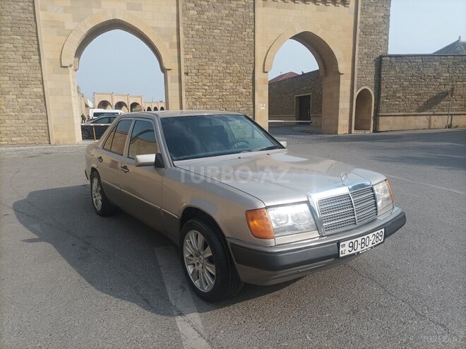 Mercedes E 250 1990, 468,646 km - 2.5 л - Bakı
