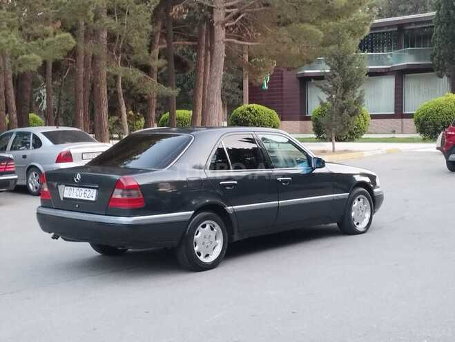 Mercedes C 220 1994, 321,000 km - 2.2 л - Sumqayıt