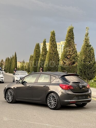 Opel Astra 2012, 117,000 km - 1.4 l - Gəncə