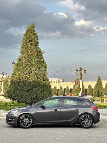 Opel Astra 2012, 117,000 km - 1.4 l - Gəncə
