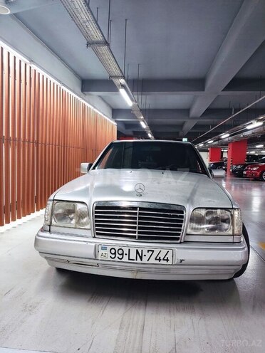 Mercedes E 220 1994, 388,495 km - 2.2 l - Gəncə