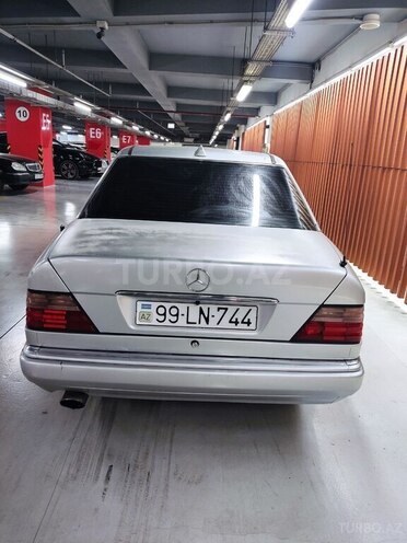 Mercedes E 220 1994, 388,495 km - 2.2 l - Gəncə