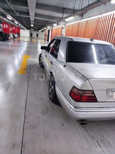 Mercedes E 220 1994, 388,495 km - 2.2 l - Gəncə