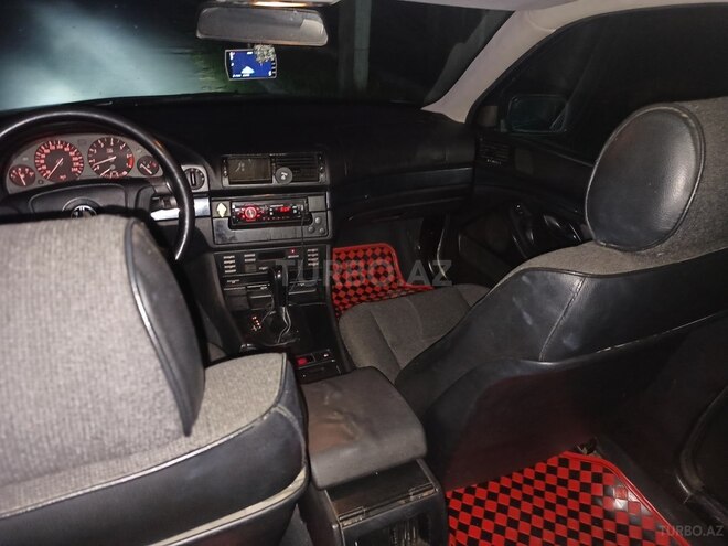 BMW 523 1997, 45,000 km - 2.5 l - Zaqatala