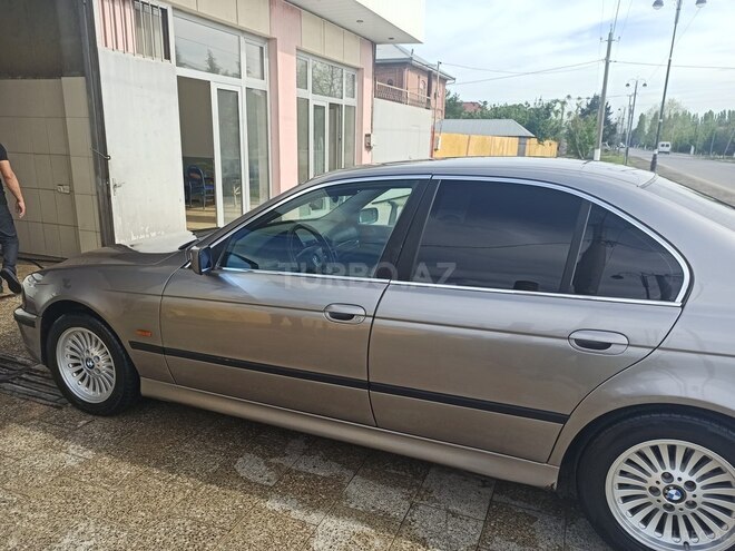 BMW 523 1997, 45,000 km - 2.5 l - Zaqatala